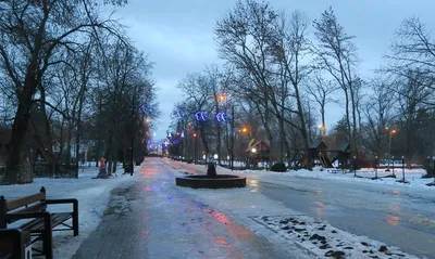 Таганрог зимой: Заснеженные улицы в высоком разрешении