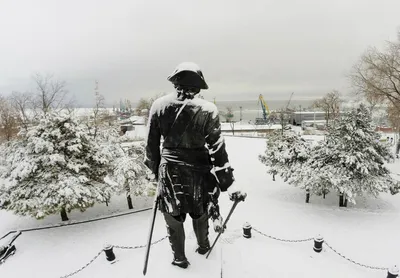 Зимний городской пейзаж: Великолепие Таганрога на фото