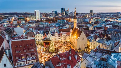 Таллинский Зимний Вечер: Изысканные Фотографии для Скачивания