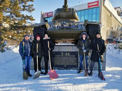 Зимний чудесный мир: танк на фотографии