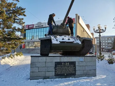 Снег и мощь: фотография танка поражает