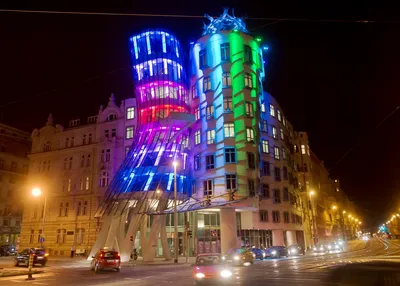 Танцующий дом в Праге: когда архитектура становится танцем