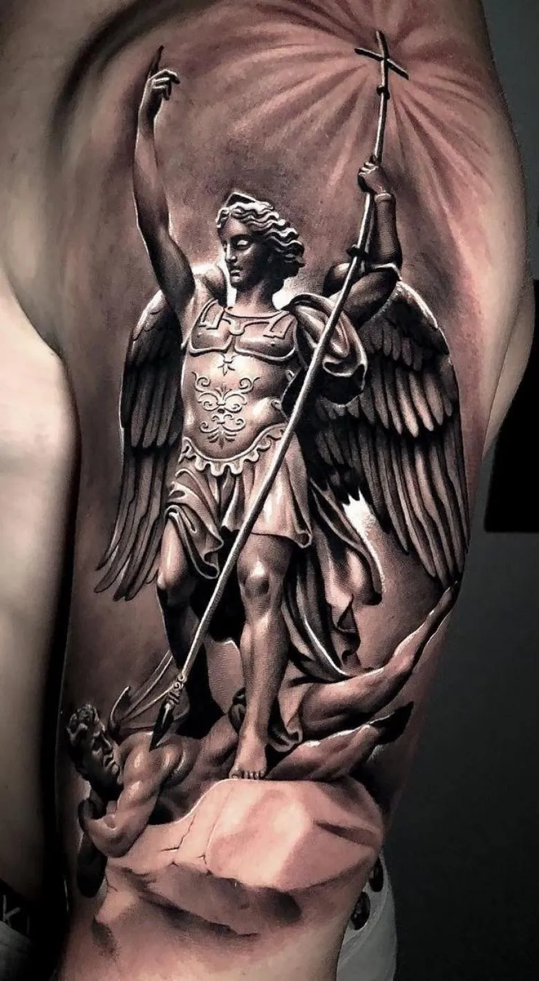 Что означает татуировка с Архангелом?