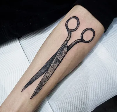 Изображение тату парикмахерских ножниц в формате webp