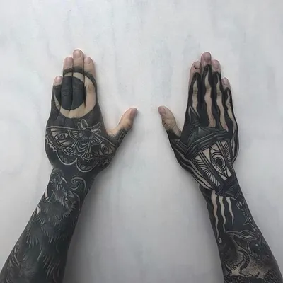 Картинки тату в стиле блэкворк: минимализм и стиль https://example.com/tattoo-blackwork/28