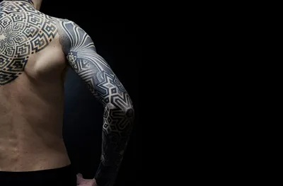 Картинки тату в стиле блэкворк: эстетика черного и белого https://example.com/tattoo-blackwork/38