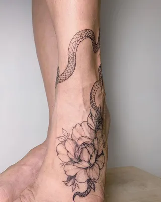 Изображения татуировок змей для девушек: ловкость и элегантность