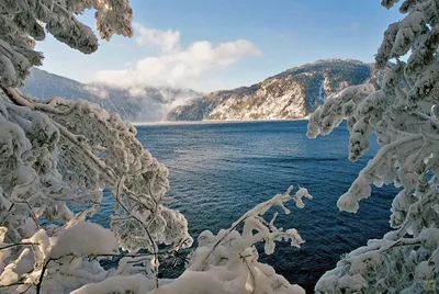 Ледяные моменты: Изображения Телецкого озера в форматах JPG, PNG, WebP