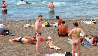 Фотографии толстушек на пляже: самоакцептация и радость