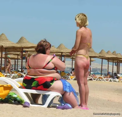 Толстые люди на пляже: подборка красивых фотографий