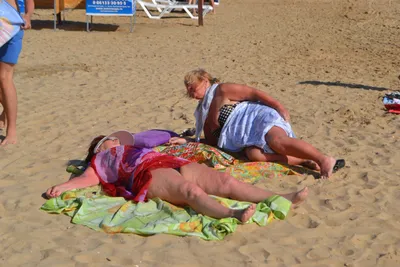 Фото толстых людей на пляже в HD качестве