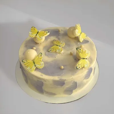 Фото торта с бабочками высокого разрешения и превосходного качества
