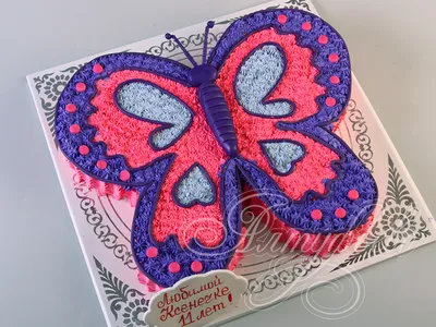 Уникальное фото торта с изображением бабочки