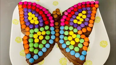 Чудесный торт с изображением бабочки на фото