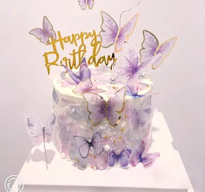 Красивое изображение торта с бабочкой для особого события