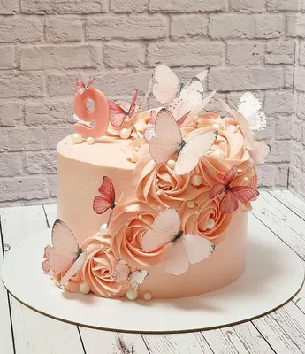 Впечатляющая картинка торта с изображением бабочки на выбор