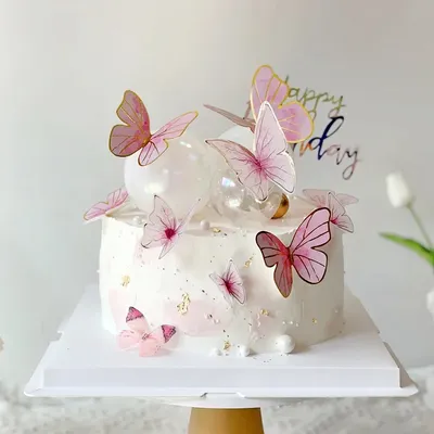 Фотка торта с изображением бабочки: выберите нужный размер