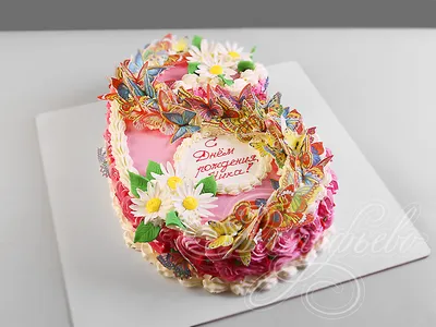 Удивительное фото торта в форме бабочки со всеми деталями