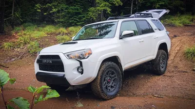 Фото Toyota 4Runner 2023: какие опции доступны