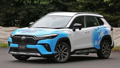 Фото Toyota Corolla Cross 2023 для использования в любых целях