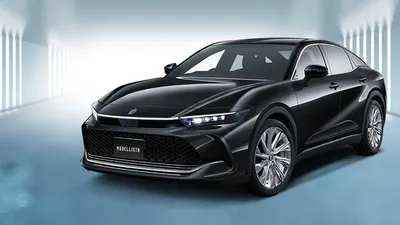 Картинки Toyota Crown 2023 на закате