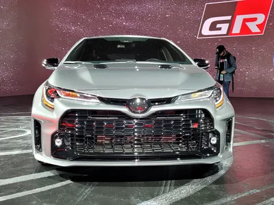 Toyota GR Corolla 2023: галерея фотографий