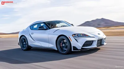 Toyota GR Supra 2023: фото на весь экран