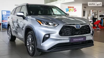 Фото задней части Toyota Highlander Hybrid 2023