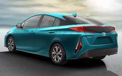 Картинки Toyota Prius Prime 2023 на фоне заката