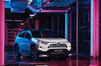 Качественные фотографии Toyota RAV4 Hybrid 2023