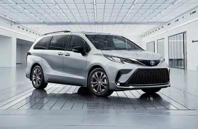 Изображения Toyota Sienna 2023 с закрытыми дверями