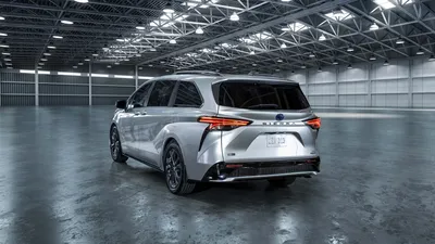 Фото Toyota Sienna 2023 с дополнительным оборудованием