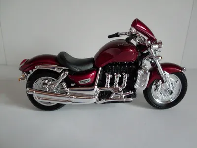 Впечатляющие изображения мотоцикла Triumph Rocket III