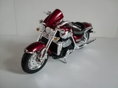 Фото Triumph Rocket III в формате JPG для скачивания