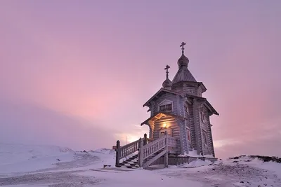 Фото Церкви под белым одеялом зимы