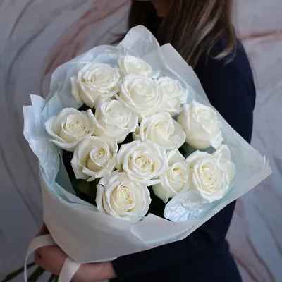 Белые розы идеального размера: Выберите подходящий вариант для ваших нужд
