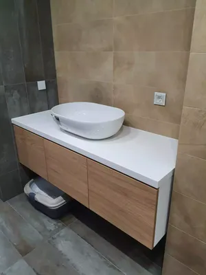 Ванная комната: уютные уголки с тумбами