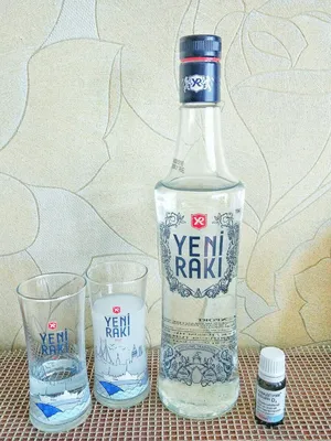 Изображение Турецкой водки раки - фотка высокого качества