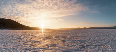 Зимний великолепие Тургояка: выбери размер и скачай фото в формате JPG!