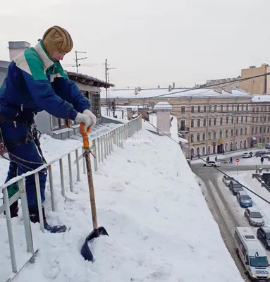 Крыши в плену снегопада: Увлекательные фотографии уборки снега