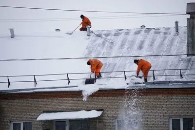 Фото с уборкой снега в горах: бесплатные обои на андроид