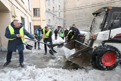 Арт с сугробами и солнечным светом