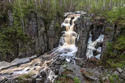 Уровскому водопаду - воплощение красоты: фотоотчет