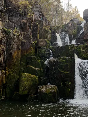 Фотографии Уковского водопада в атмосферном освещении