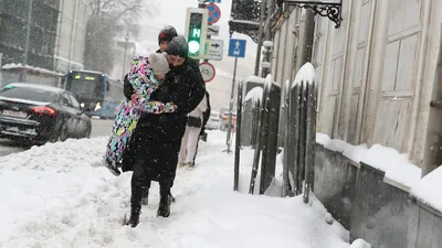 Фото зимних улиц: Восхитительные виды заснеженных аллей