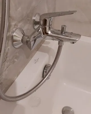 Скачать бесплатно изображение смесителя в ванной комнате