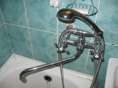Визуальный гид: фотоинструкция по установке смесителя в ванной