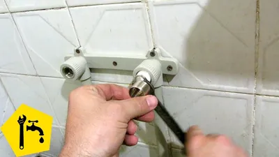 Фотография смесителя в ванной комнате в 4K разрешении