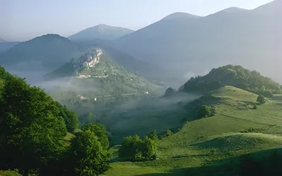 Утро в горах: превосходные снимки, доступные для загрузки.