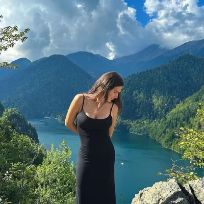 HD фото гор в платье: реалистичные сцены